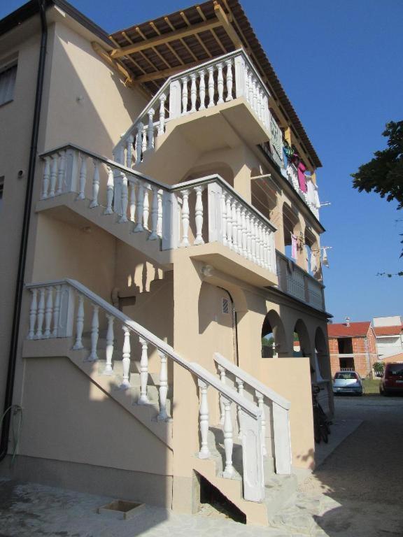 Apartments Ninske Vodice Exterior photo